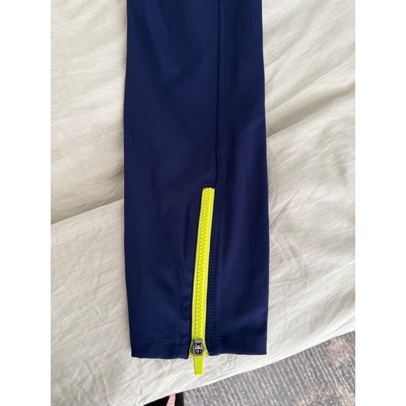 Fabletics High Waisted Trinity Cold Weather Leggings with Pockets and Zip Detail - Picture 5 of 10